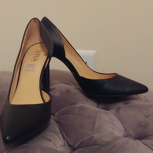 Black Pumps size 9